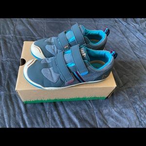 Boys PLAE sneakers Size 3.5, Used